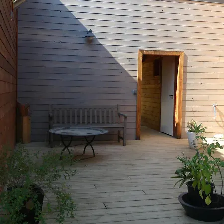 Source Nature לינה וארוחת בוקר 4*