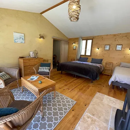 לינה וארוחת בוקר Source Nature